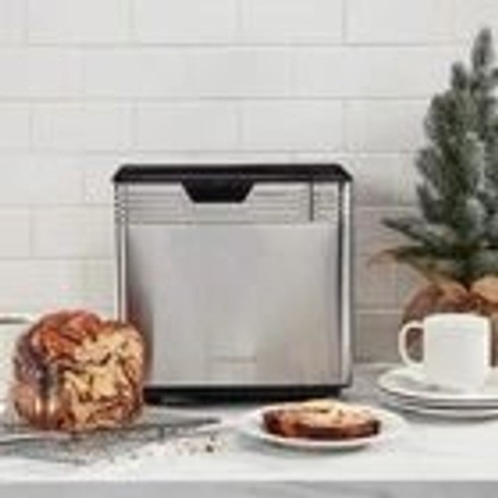 Cuisinart CBK-210 Custom Convection Bread Maker Stainless Steel 16 Programs 680W